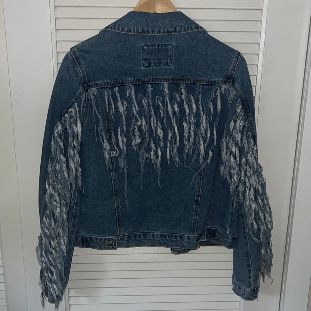 FRINGE DETAIL DENIM JACKET